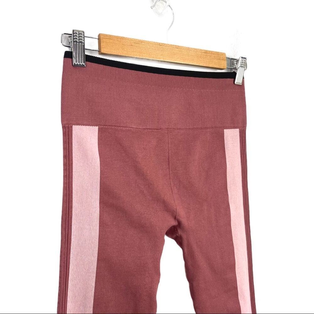 Fabletics High Waisted Seamless Colorblock Legging - image 6